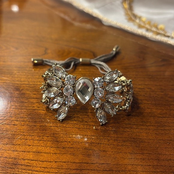 Goldtone clear cluster crystal adjustable bracelet marquis round pair crystals - Picture 4 of 12